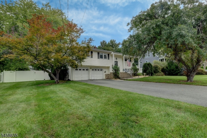 26 Curtis Dr Property Photo 4