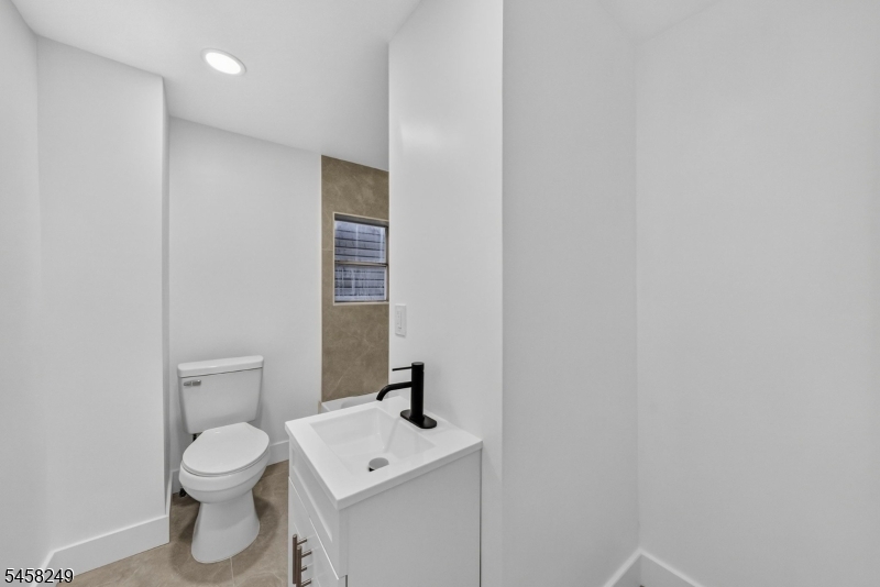171 Edmund Ave Property Photo 4
