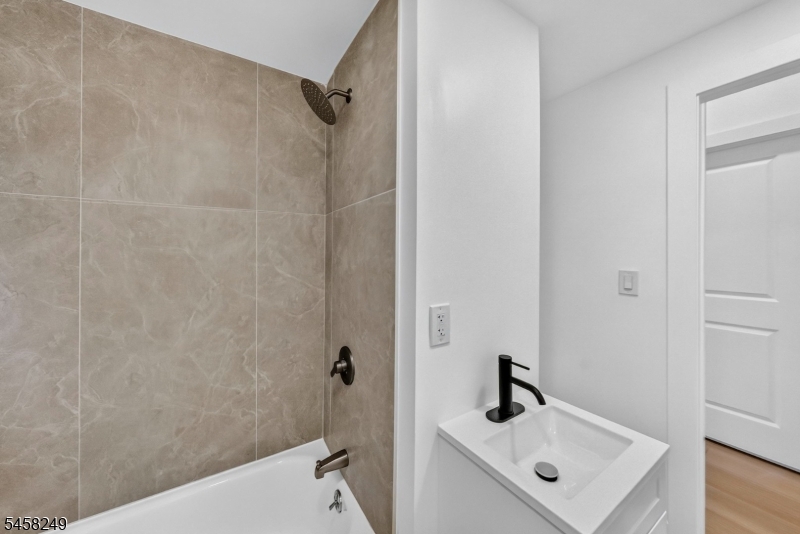 171 Edmund Ave Property Photo 5