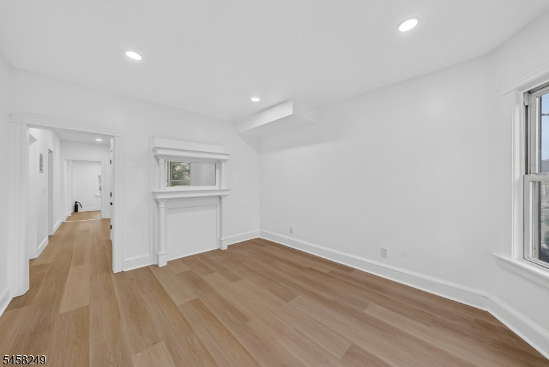 171 Edmund Ave Property Photo 6