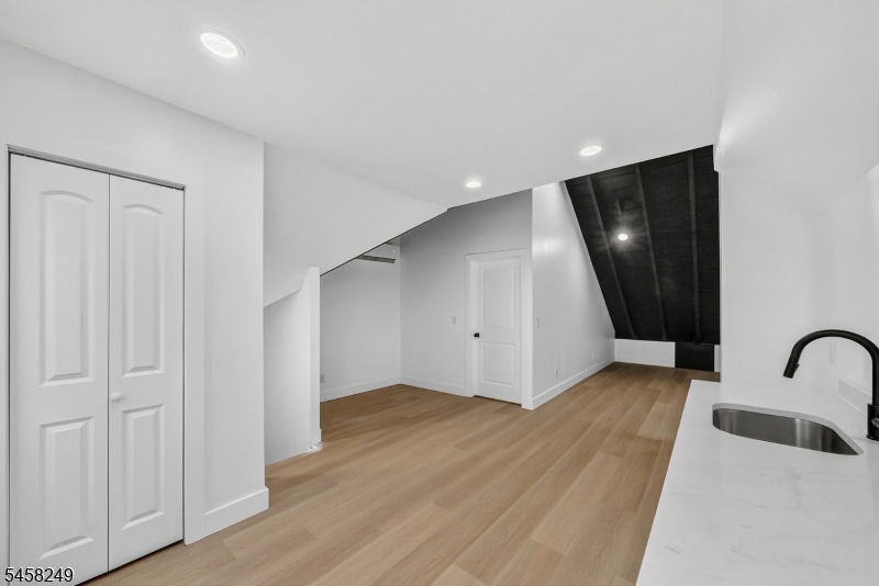 171 Edmund Ave Property Photo 23