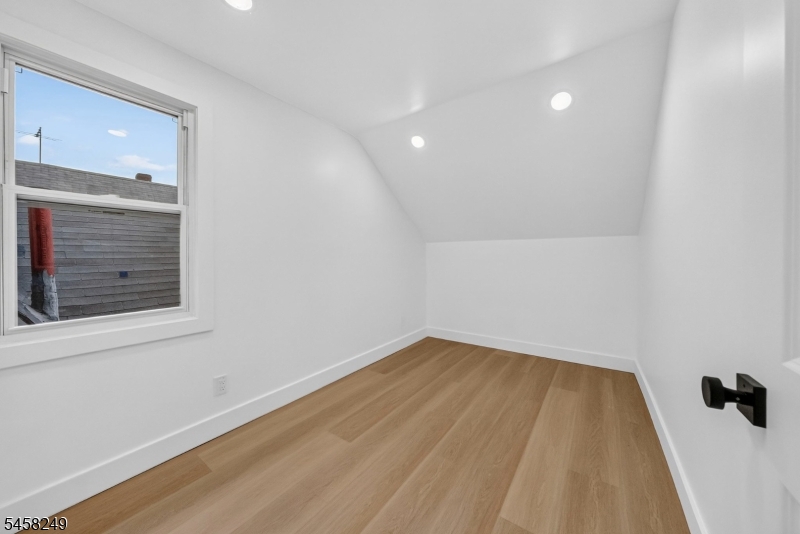 171 Edmund Ave Property Photo 24