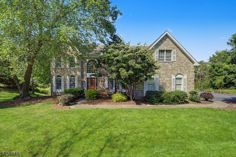 52 Nicole Dr
