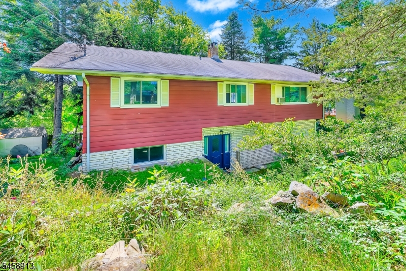 6 Barberry St Property Photo 1