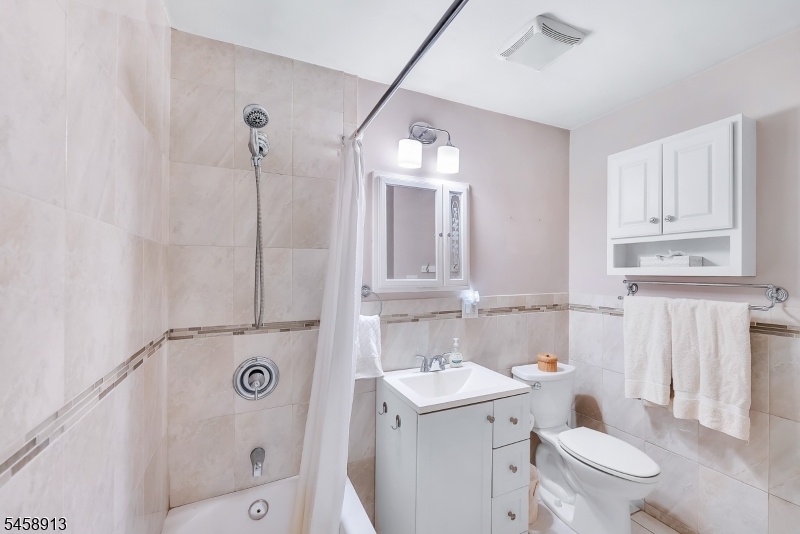 6 Barberry St Property Photo 10