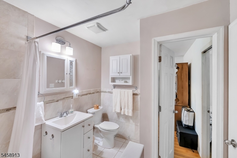 6 Barberry St Property Photo 11
