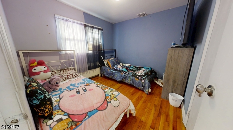 611 Green St Property Photo 14