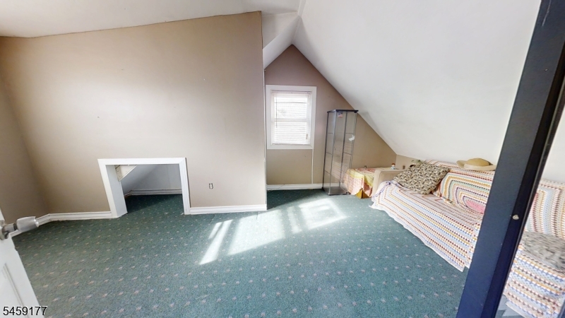 611 Green St Property Photo 21