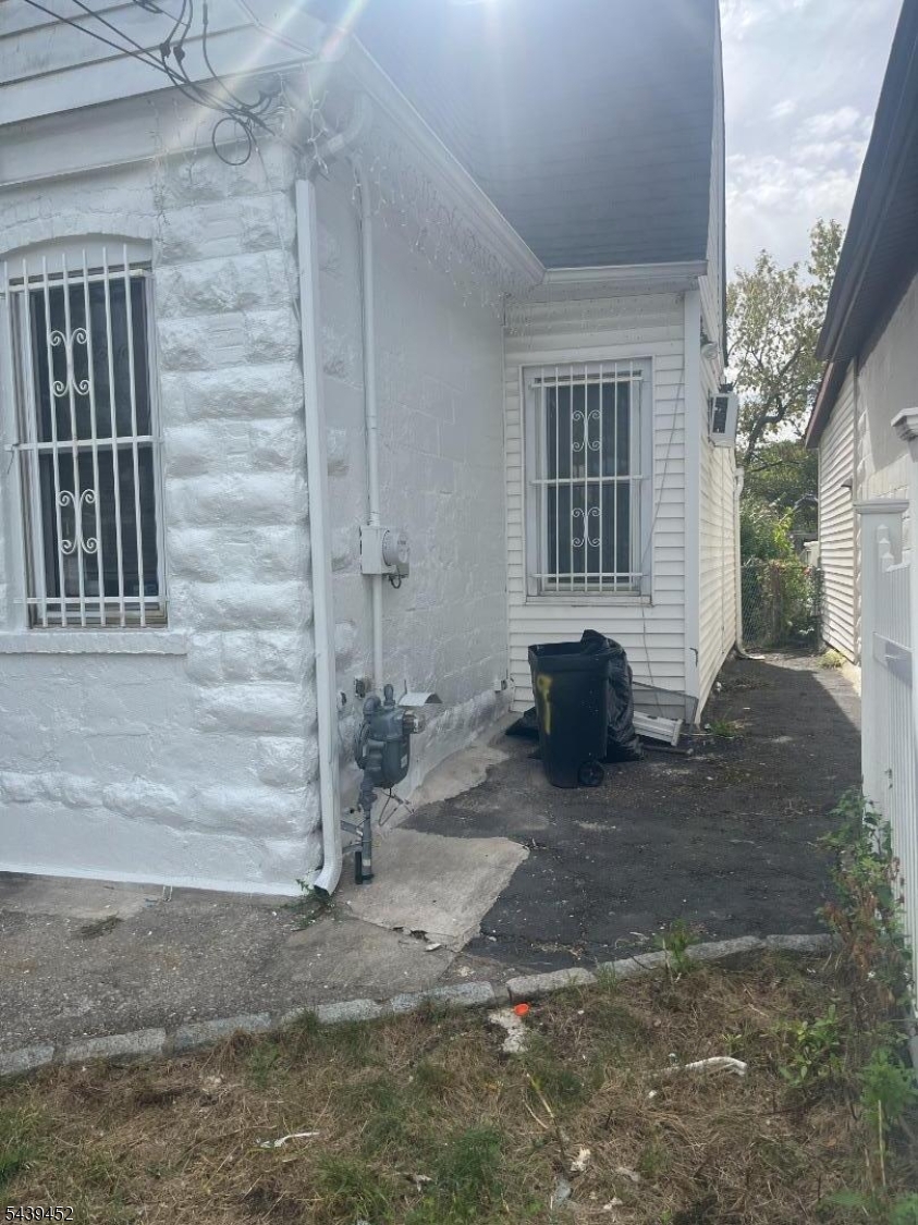 149 Lake Ave Property Photo 18