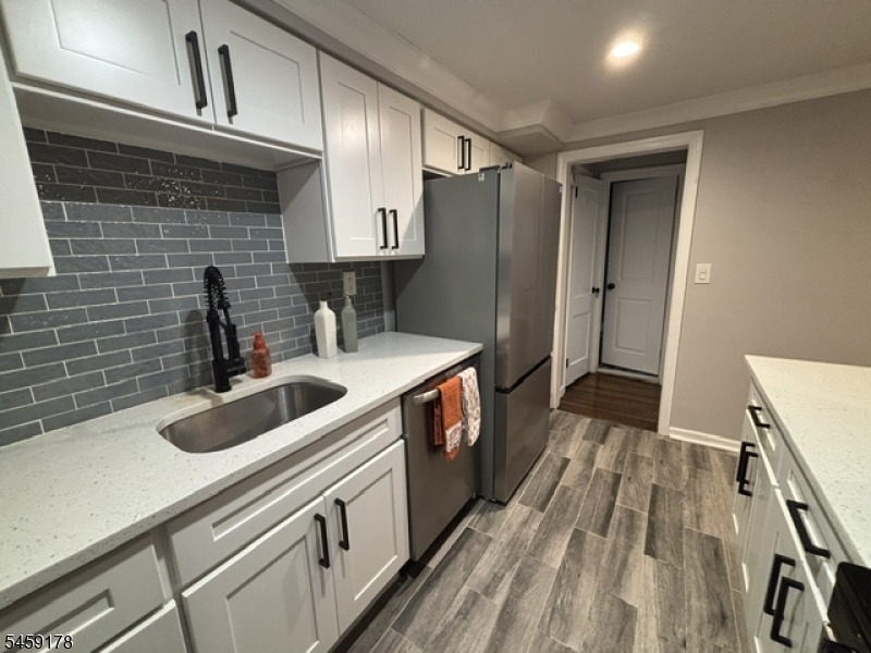 112 Lincoln Park Property Photo 4