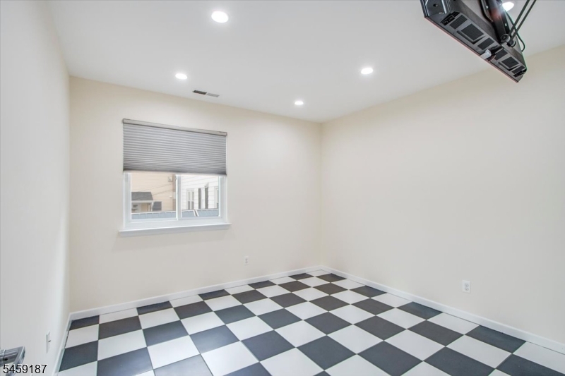 825 Riverside Ave B202 Property Photo 16