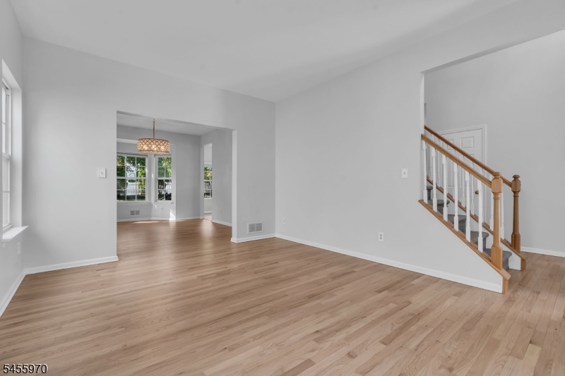 59 Huntley Way Property Photo 4