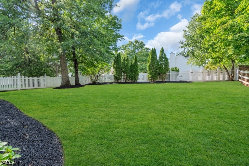59 Huntley Way Property Photo 36