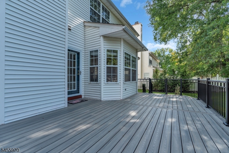 59 Huntley Way Property Photo 37