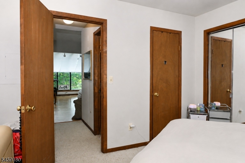 10 Augusta Dr 12 Property Photo 11