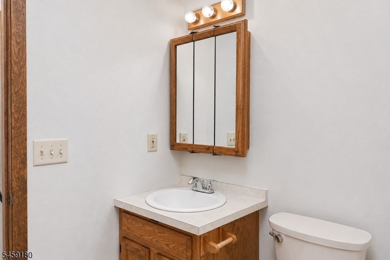 10 Augusta Dr 12 Property Photo 13