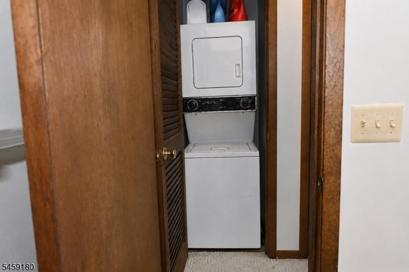 10 Augusta Dr 12 Property Photo 16