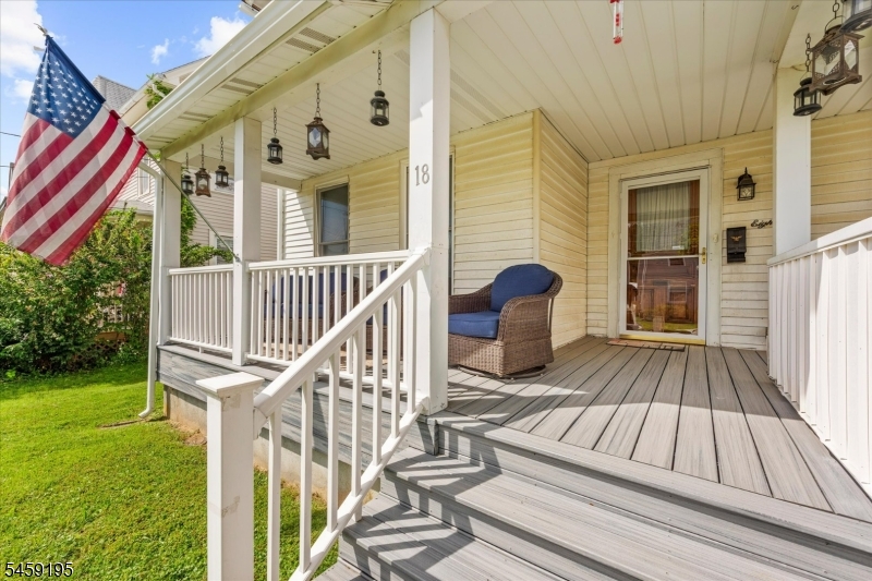 18 State St Property Photo 1
