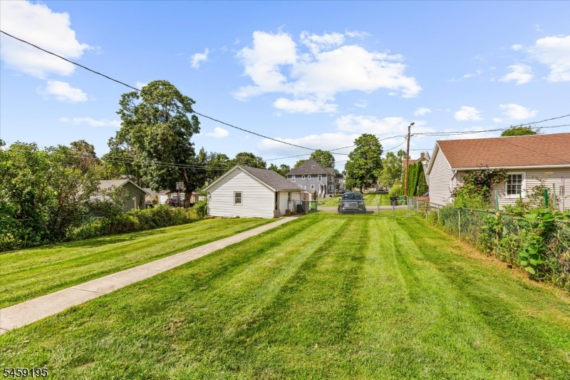 18 State St Property Photo 24