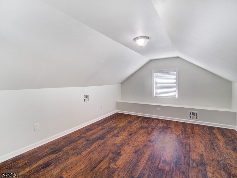 1213 Grant Ave Property Photo 19