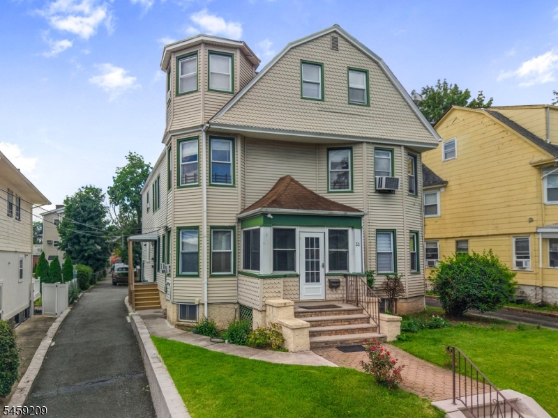 33 Van Houten Pl 3 Property Photo 1