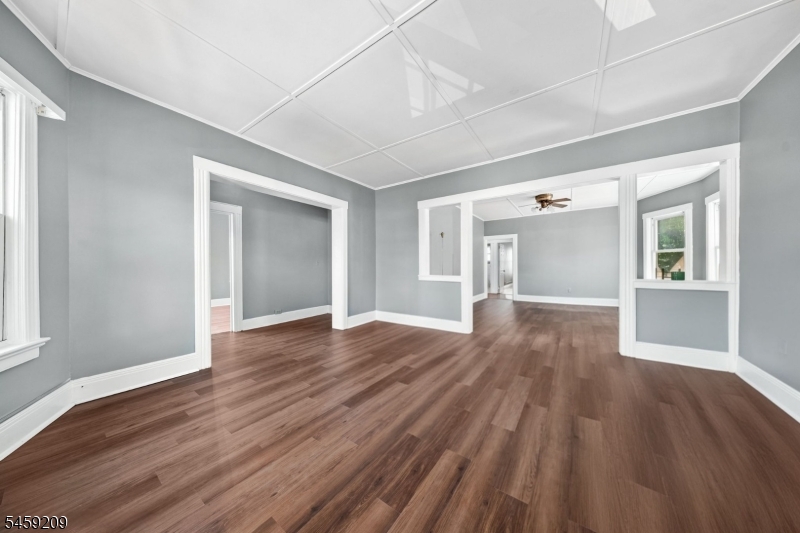 33 Van Houten Pl 3 Property Photo 5