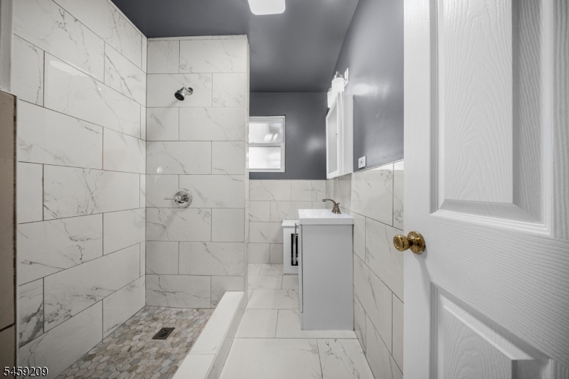 33 Van Houten Pl 3 Property Photo 15