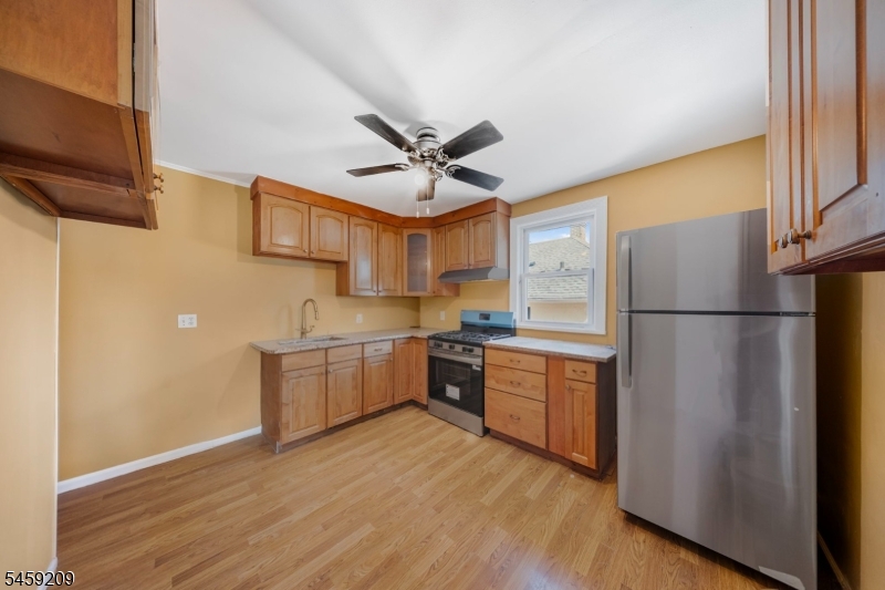 33 Van Houten Pl 3 Property Photo 20