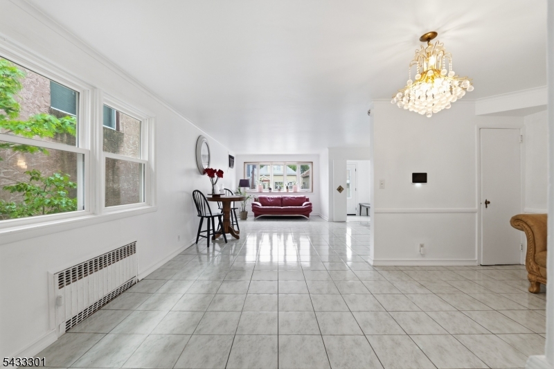 136 W 56th St Property Photo 7