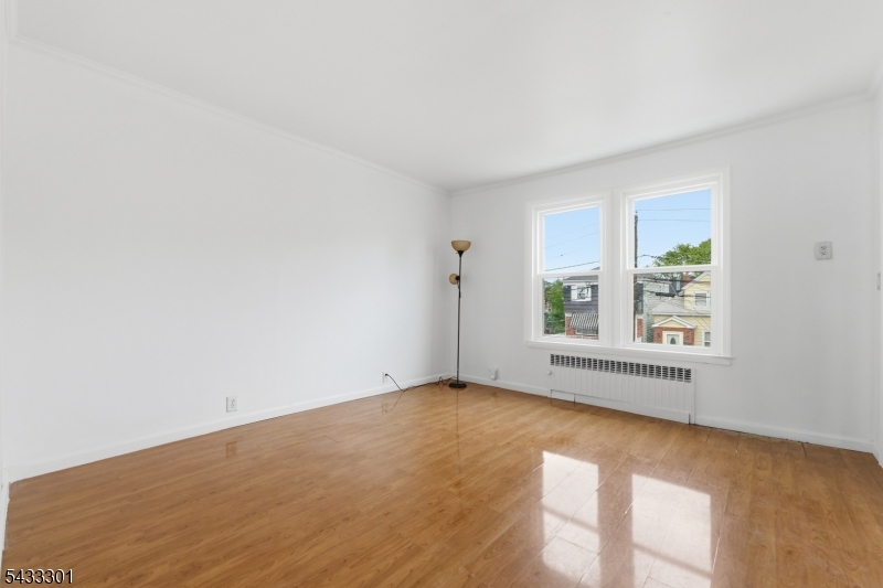 136 W 56th St Property Photo 22