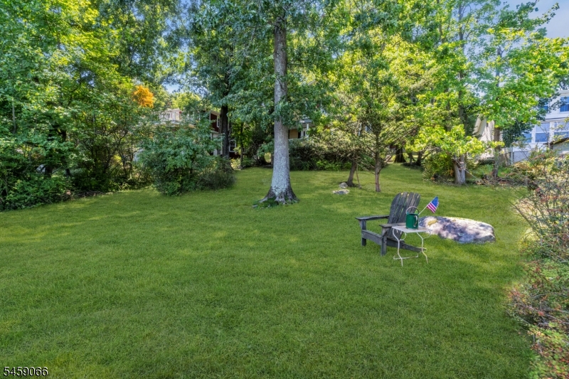 439 Lakeside Blvd Property Photo 37