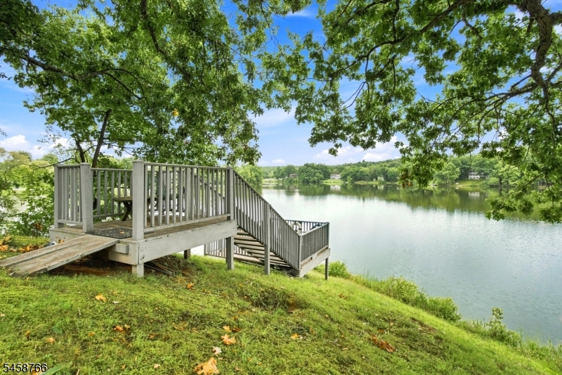 412 D Lake Shore North O104 D Property Photo 5