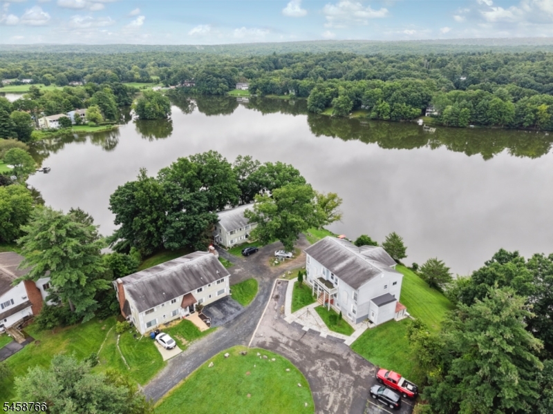 412 D Lake Shore North O104 D Property Photo 28