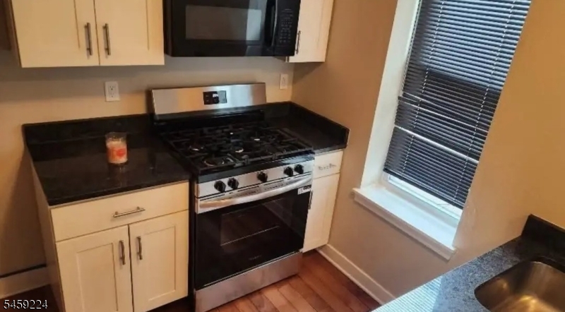 110 N Stockton Street Property Photo 2