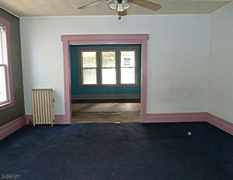 390 North 7th Street Property Photo 9