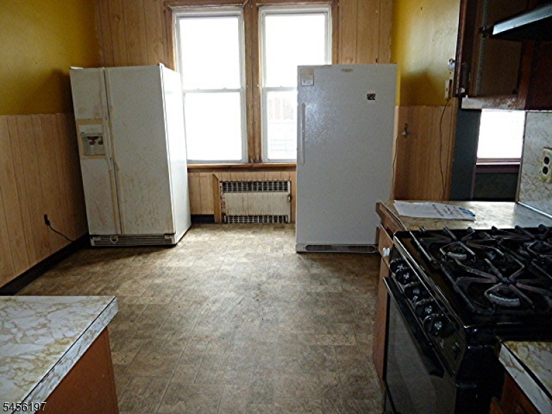 390 North 7th Street Property Photo 11