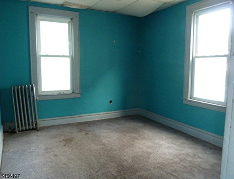 390 North 7th Street Property Photo 12