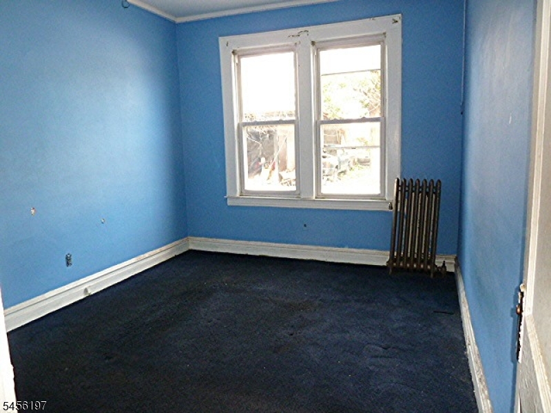 390 North 7th Street Property Photo 13