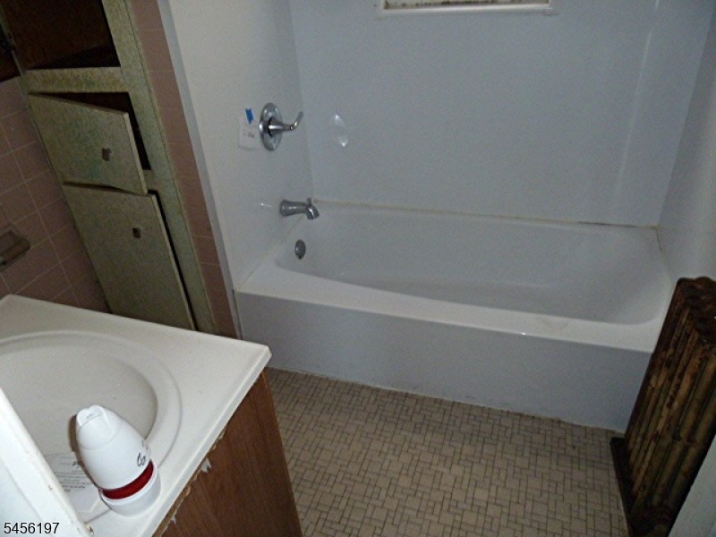 390 North 7th Street Property Photo 14