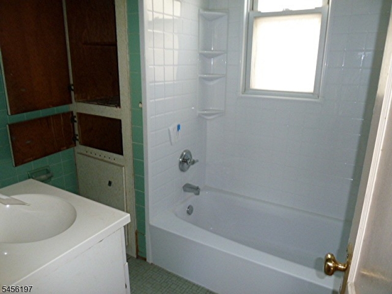 390 North 7th Street Property Photo 16