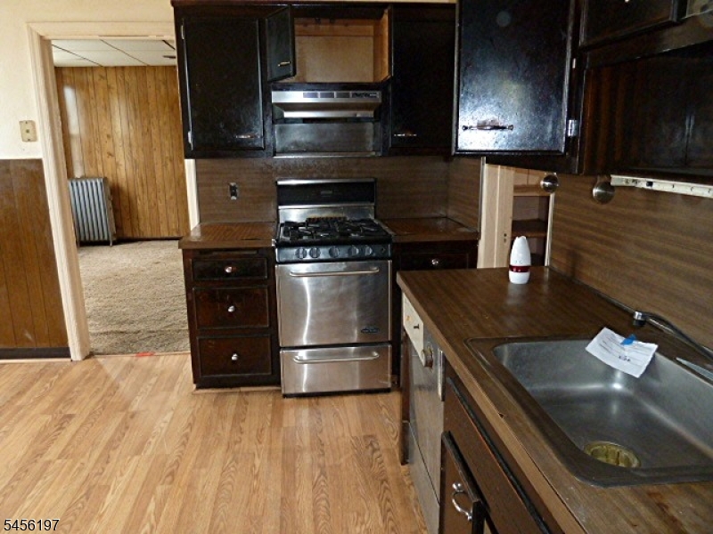 390 North 7th Street Property Photo 18