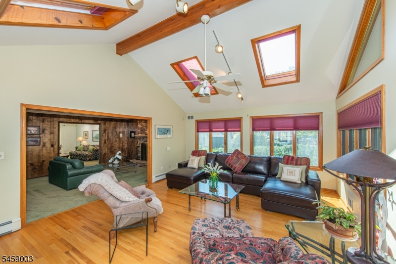 10 Weiss Dr Property Photo 8