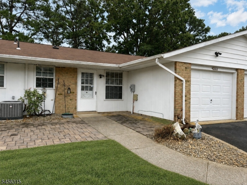 102 Buckingham Dr Property Photo 26