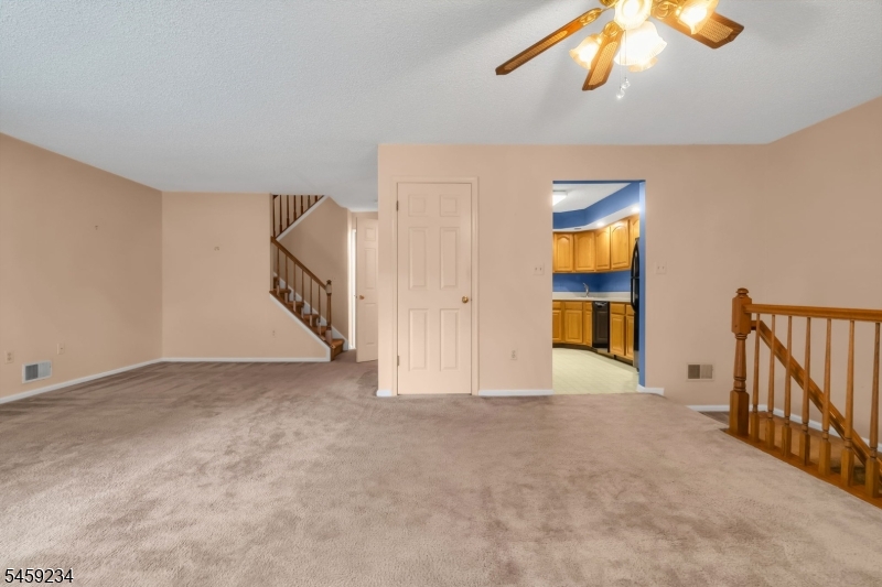 709 Dunn Cir Property Photo 7