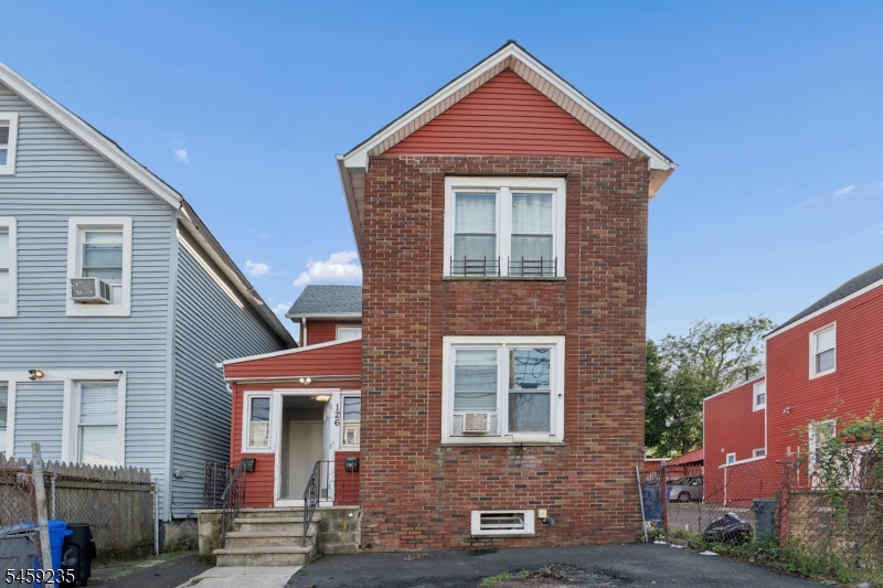 126 Verona Ave Property Photo 1