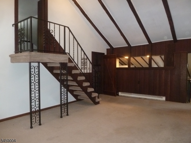 89 Asbury Rd Property Photo 3
