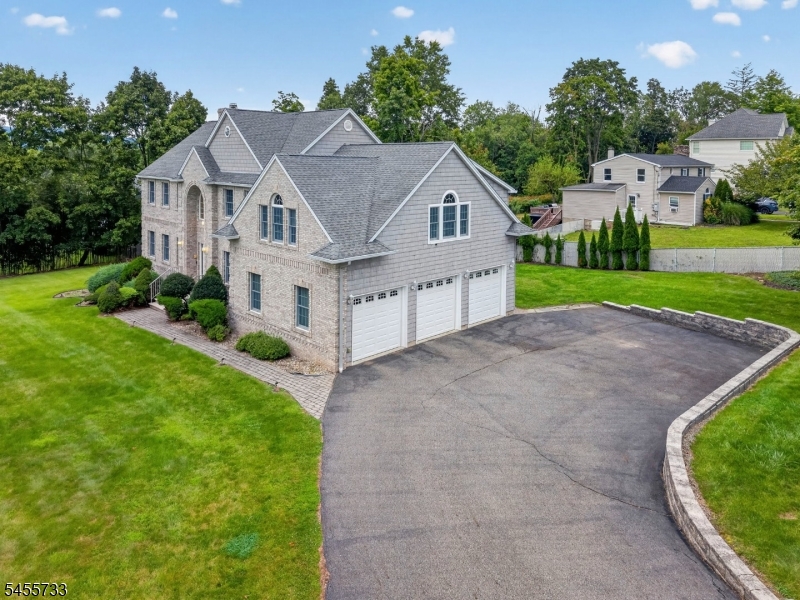 24 Pine Brook Rd Property Photo 3