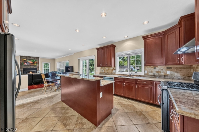 24 Pine Brook Rd Property Photo 11