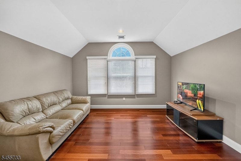 24 Pine Brook Rd Property Photo 27