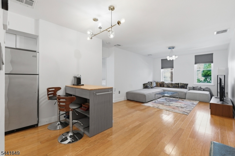 6405 Jfk Blvd E B1 Property Photo 4